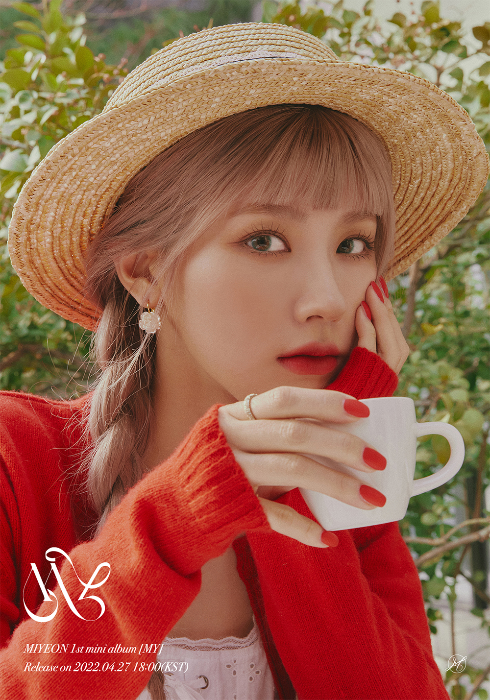 (G)I-dle Miyeon Looks Ethereal in Newly Released Photos