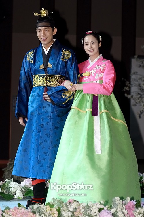 Kim Tae Hee and Yoo Ah In at 'Jang Ok Jeong, Live for Love' Press