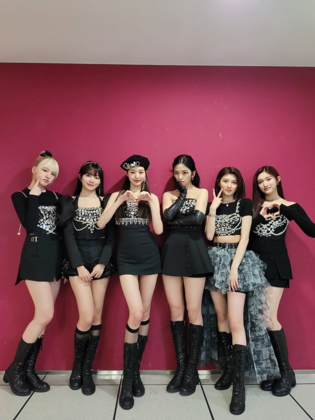 IVE, 'Music Bank]' 1st place for 2 weeks in a row "Thank you fans so much"