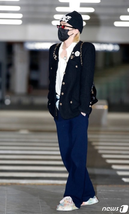 BIGBANG G-Dragon Prove He's 'Fashion King' in Airport Style After Two Years
