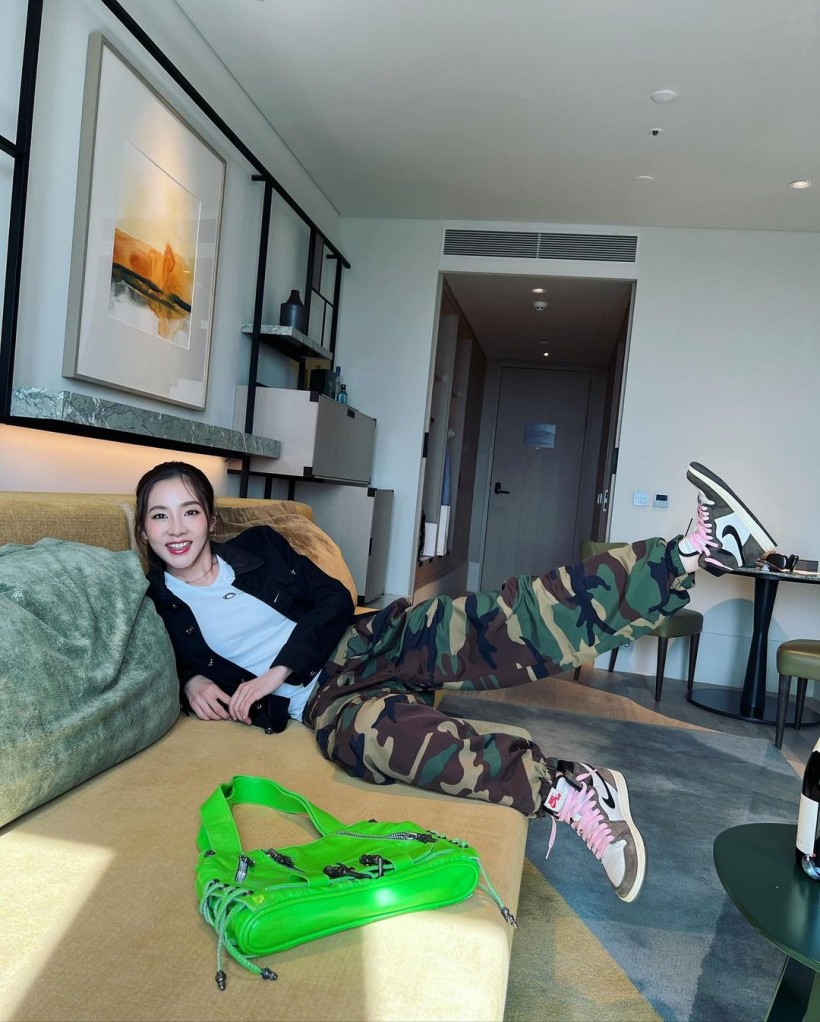 Dara Shares Glimpse of Vacation in Seoul Wearing Outfit Worth THIS Price