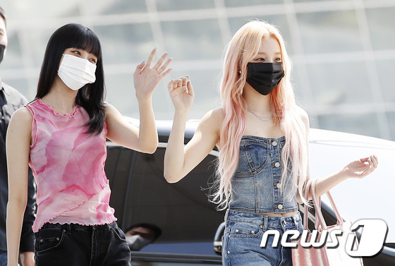 (G)I-dle Spotted Leaving For Germany