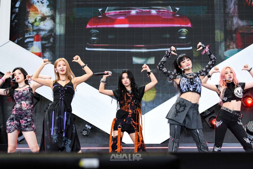(G)I-DLE Shuhua Accidentally Flips Middle Finger at Concert Crowd