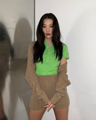 RED VELVET Seulgi Displays Amazing Figure in Tight Knitted Shorts