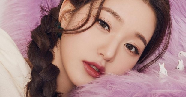 IVE Jang Wonyoung Make-Up Routine 2022: Dazzle Like the Former IZ*ONE Member!