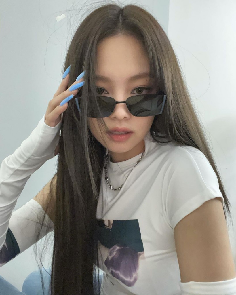Model Kim Ahyun Gains Attention as Jennie Look-Alike: What's Her Relationship With GD? 