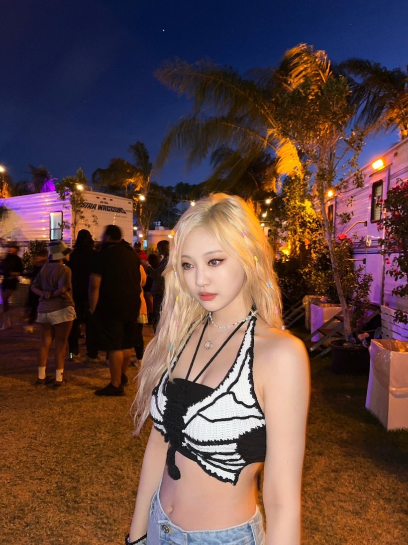 Hottest K-Pop Summer Fashion Trends For Women - Strapless & Cropped