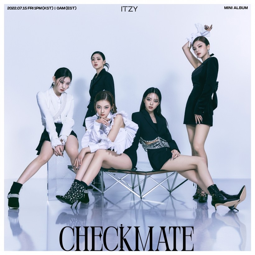 ITZY Earns 'K-pop's 4th-Generation Queens