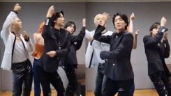 Sunmi, dancing surrounded by WINNER... Failing to hold back laughter