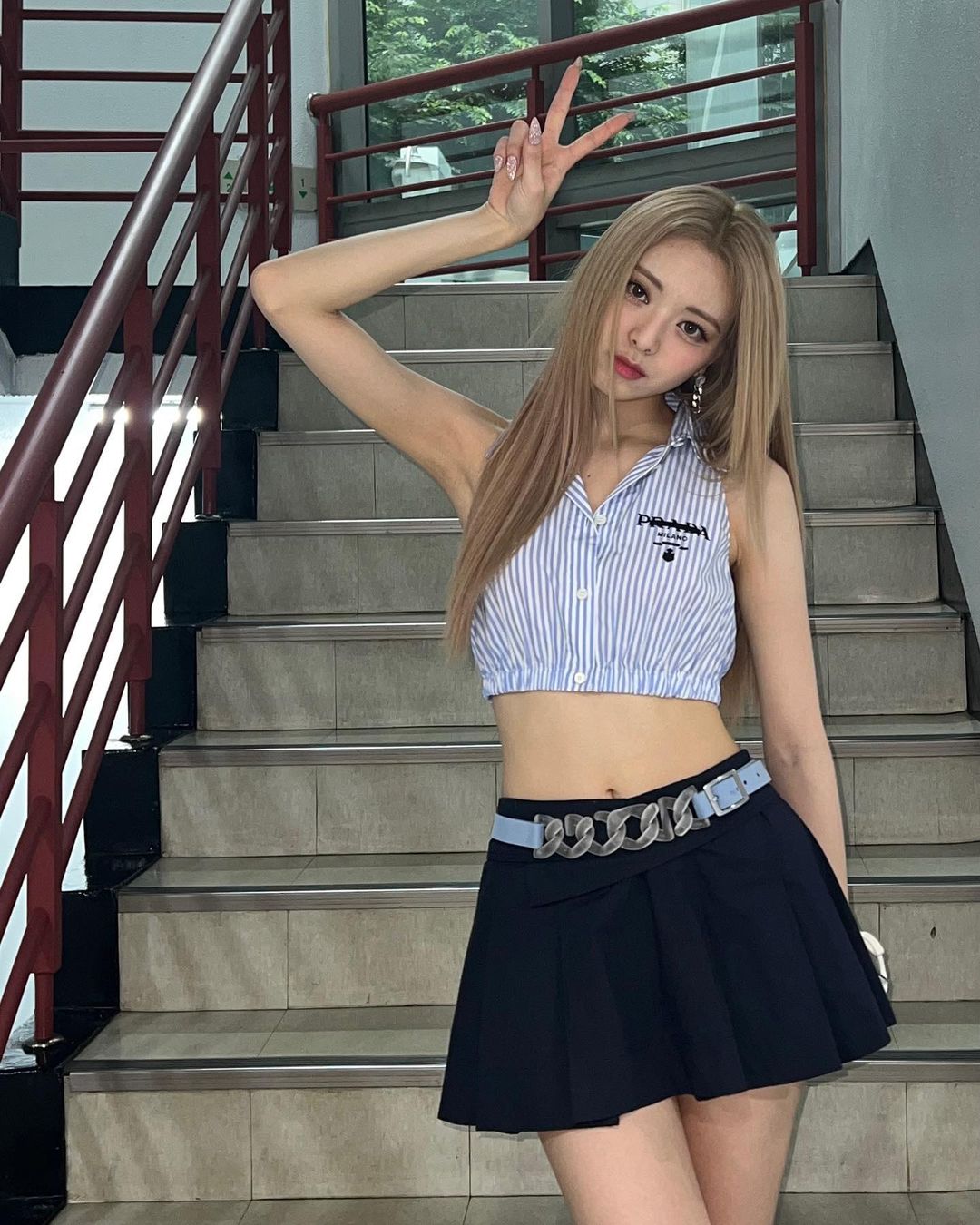 ITZY Yuna, 'Surprised' with a zero-fat body... doll-like beauty