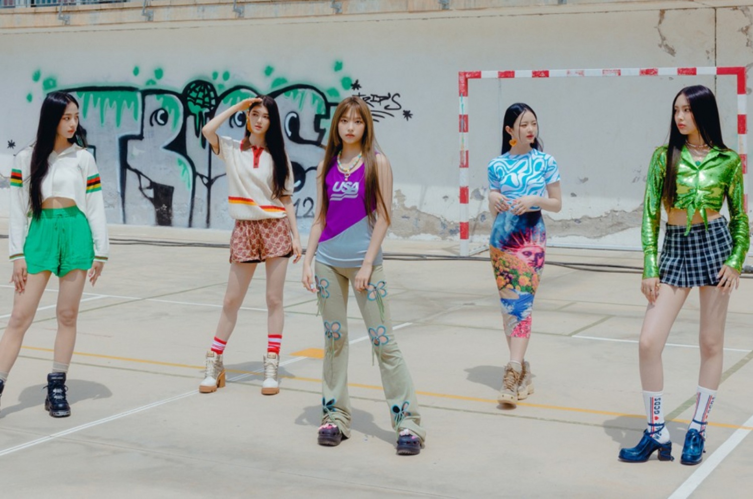 NewJeans Records Highest Pre-Orders for K-pop Girl Group Debut Album in ...