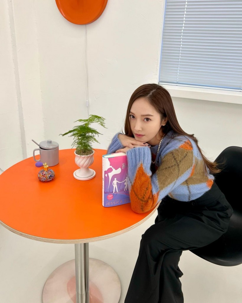 Reporter Criticized Jessica Jung's Novel 'Aiming' at SNSD— Here's What Happened