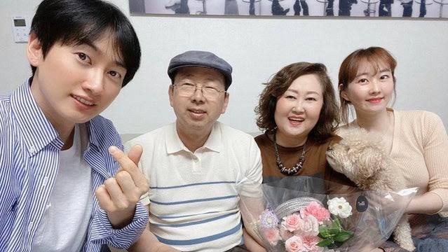 Eunhyuk's Father Passes Away, Label SJ Drops Statement Regarding Idol's Activities