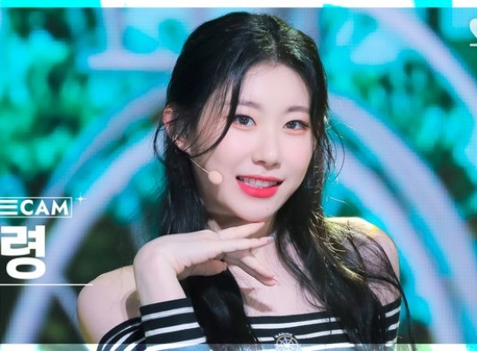 ITZY Chaeryeong Solo Fancam At SBS 'Inkigayo'