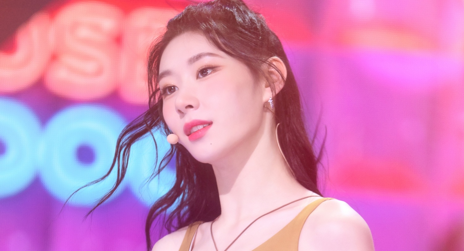 K-Magazine Highlights Reasons Chaeryeong Is Most Talked-About ITZY