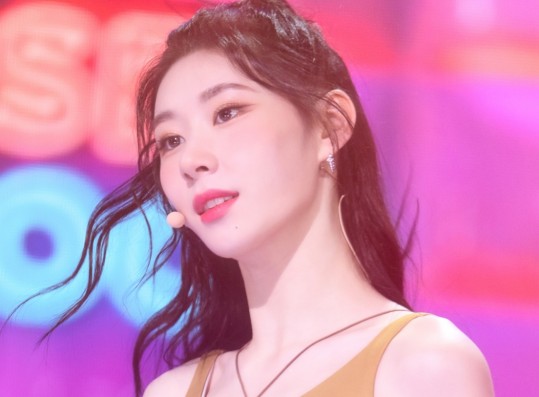 K-Magazine Highlights Reasons Chaeryeong Is Most Talked-About ITZY Member RN