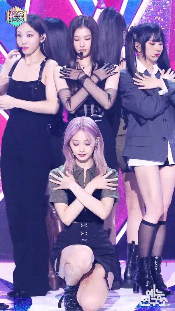 TWICE Nayeon Garners Applause for Professionalism—Here’s What Happened