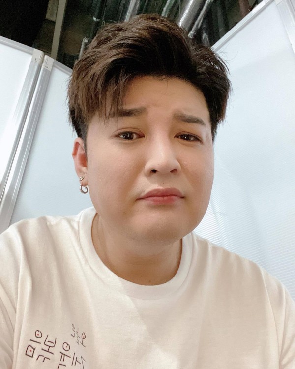 Super Junior's Shindong reveals his weight loss and a slimmer jaw line in  new Instagram post