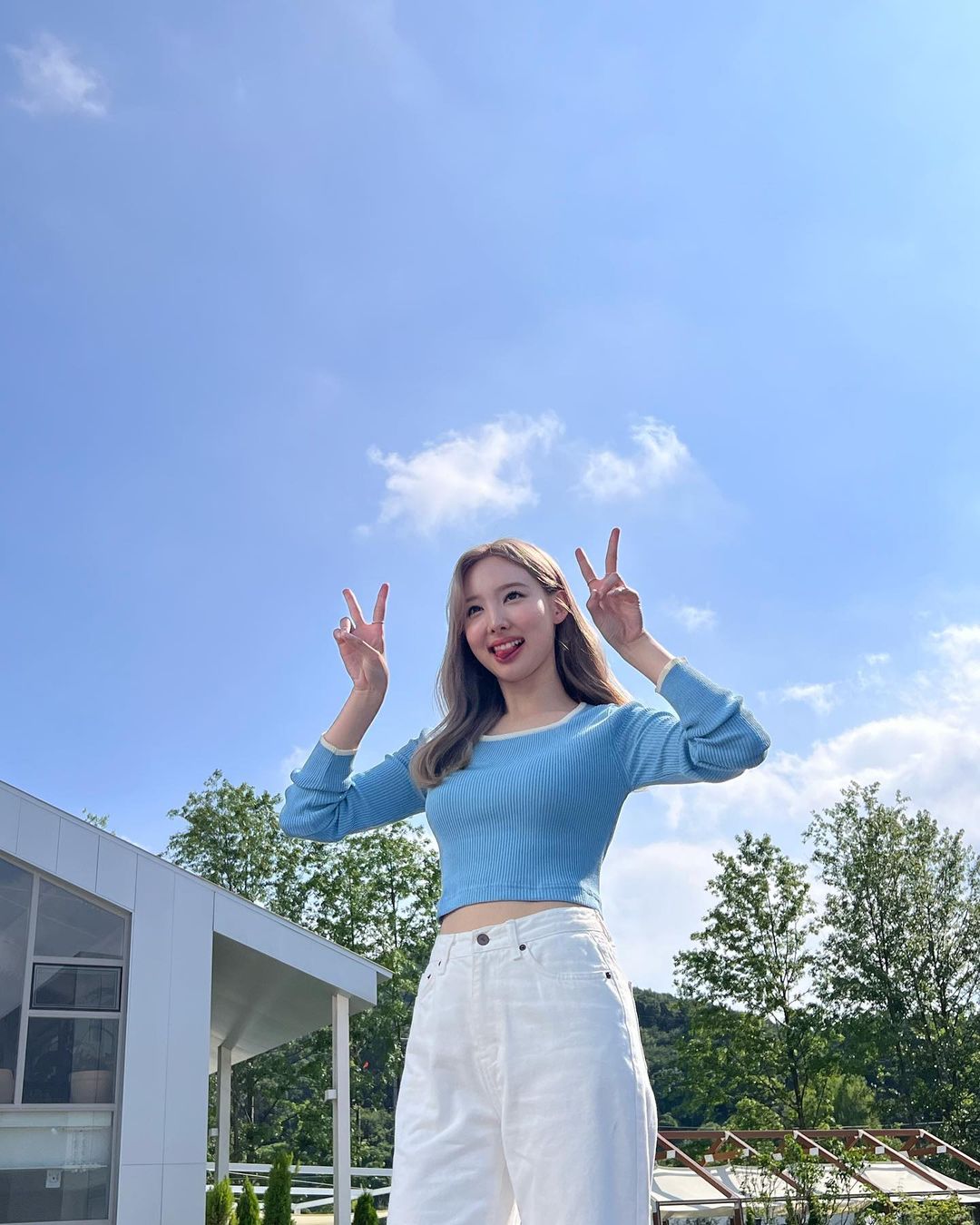 TWICE Nayeon, cooler than the autumn sky.. More dazzling beauty than flowers