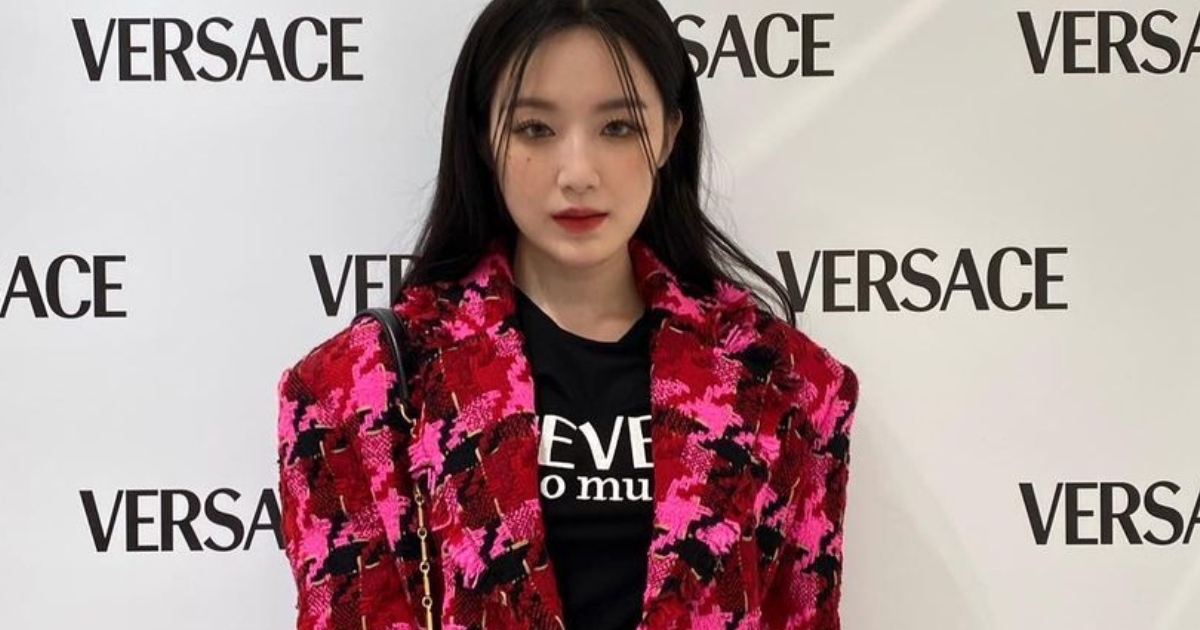Шухуа из (G)I-DLE подверглась критике после появления на мероприятии Versace