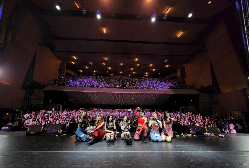 Dreamcatcher 2nd World Tour 'Apocalypse Save us' In MEXICO