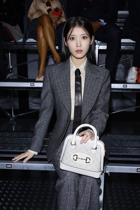 IU, Milan's luxury suit fashion... Equipped with chicme