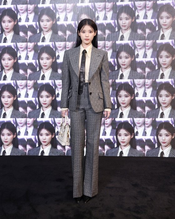 IU, Milan's luxury suit fashion... Equipped with chicme