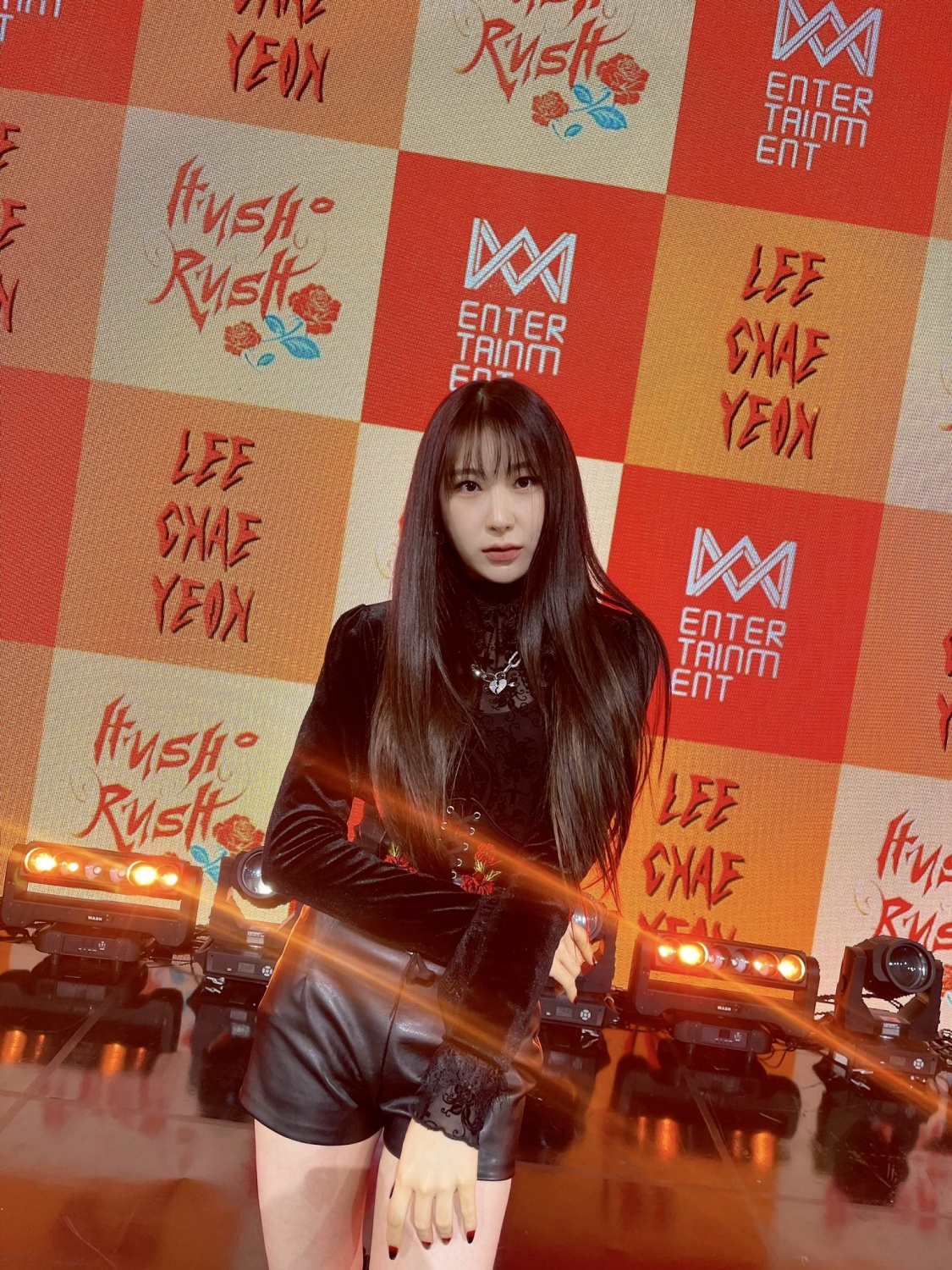"324 year old vampire" LEE CHAE YEON, IZ*ONE take off and stand alone