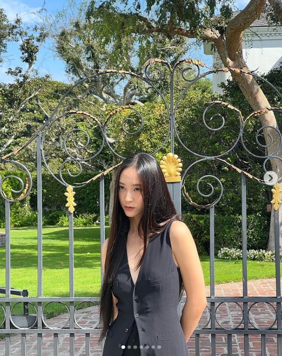 Krystal Jung, 'Young & Rich' beauty radiates in the US... 'Bold neckline'