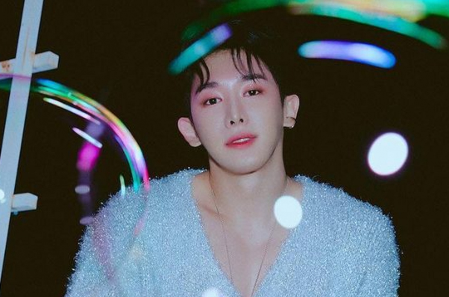 “Don’t Regret” Wonho ranks high on the iTunes charts + sales of the first day of the album “Bittersweet”