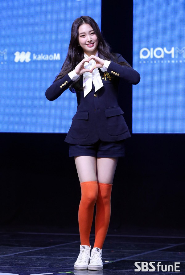 5 4th generation Maknae from the group of girls who are giants