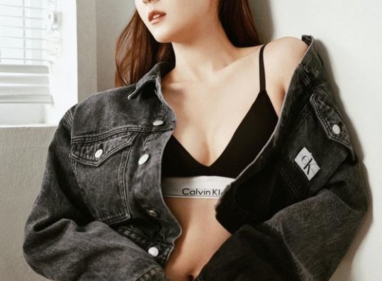Jessica Jung, bold underwear pictorial… Fat-free abs