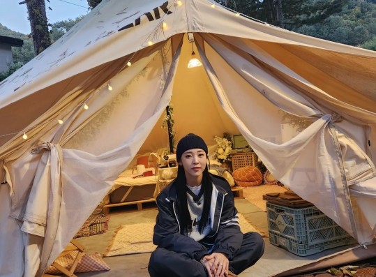 Moonbyul, Handsome Girl's Autumn Camping Look