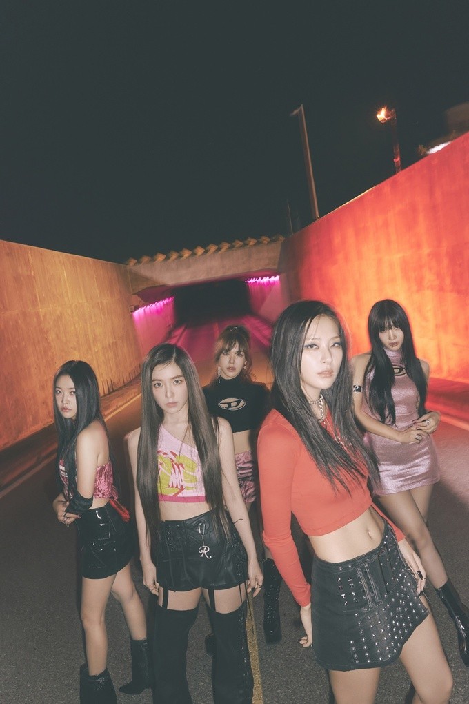 Red Velvet Joy & aespa Karina Spotted In Same 'Fits Thrice – Who Slayed Better?