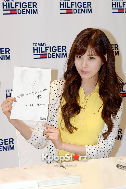 Girls' Generation Sooyoung and Seohyun Flirty Outfits at Tommy Hilfiger ...