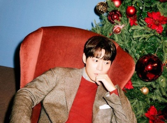 John Park releases new single 'Love Again' on the 8th... Christmas carols