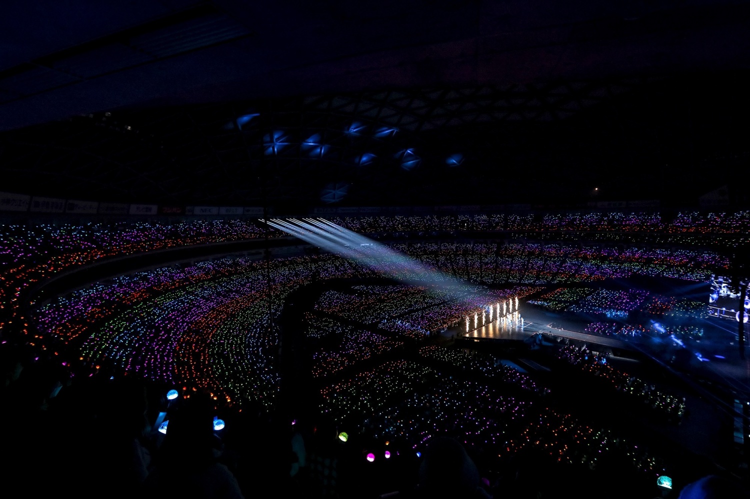 Seventeen, Japan heated up... Passionate 270,000 spectators with dome tour