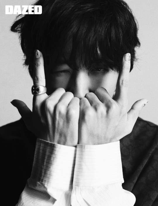 Lee Seung Yoon impresses with photos from the new magazine