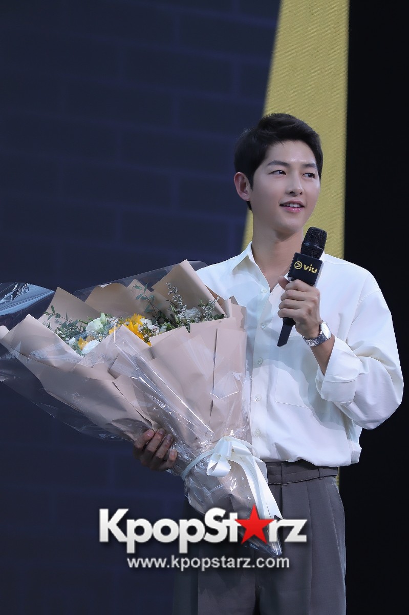 Song Joong-ki Shows Off His Charming Personality In Reborn Rich Press Conference In Singapore