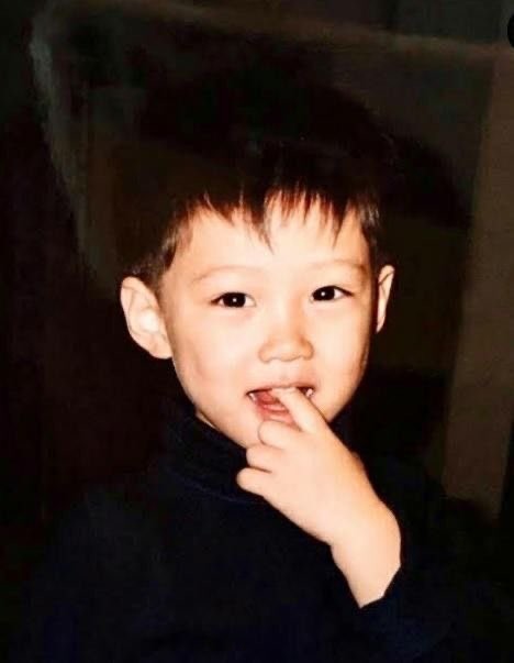 4th-Gen Male Idol Draws Admiration For Childhood Photos vs Current ...