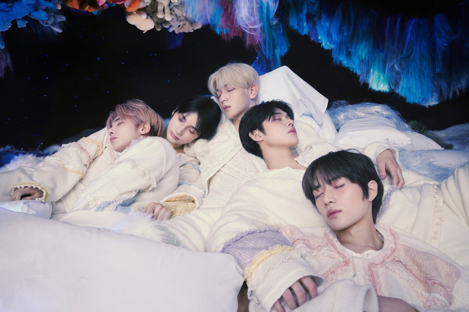 TXT Reveals the Daydream Version of 'The Name Chapter TEMPTATION