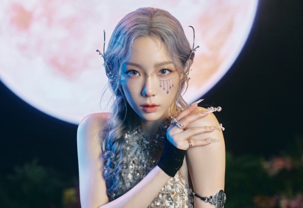 SNSD Taeyeon was acclaimed for his incredible singing at the MIK Festival de Paris: 