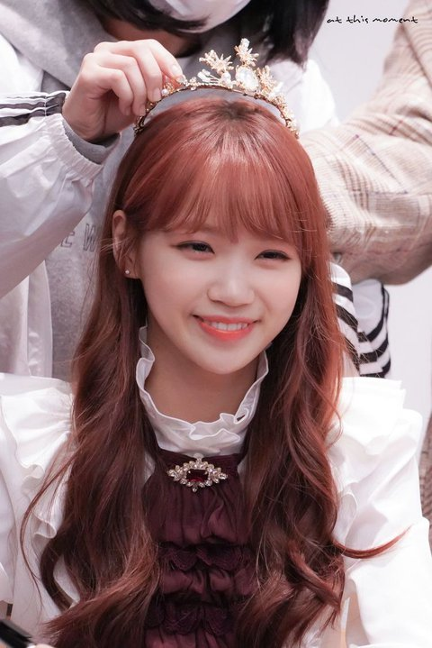 LE SSERAFIM Chaewon Sparks Discussion Regarding Her IZ*ONE Styling — Does It Suit Her Better?