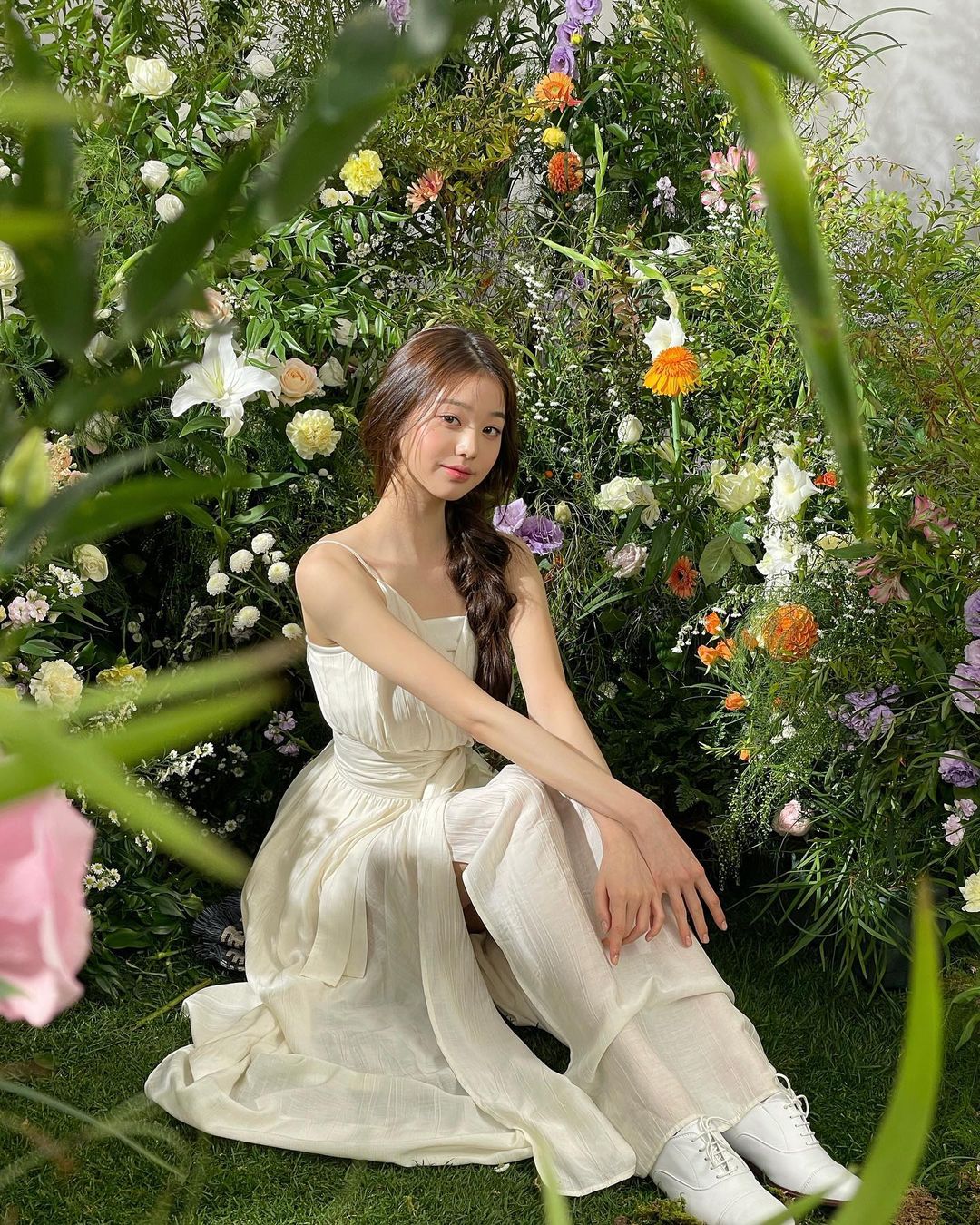 Jang Won-young, di usia 20 tahun, kecantikannya mekar penuh.  Kecantikan polos mengenakan thong