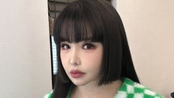 Park Bom Flaunts New Haircut in Recent Photo But THIS Detail Worries People