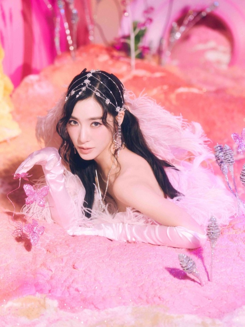 SNSD Tiffany Wore Leftover Outfit In THIS Comeback– But Ended Up Being Iconic