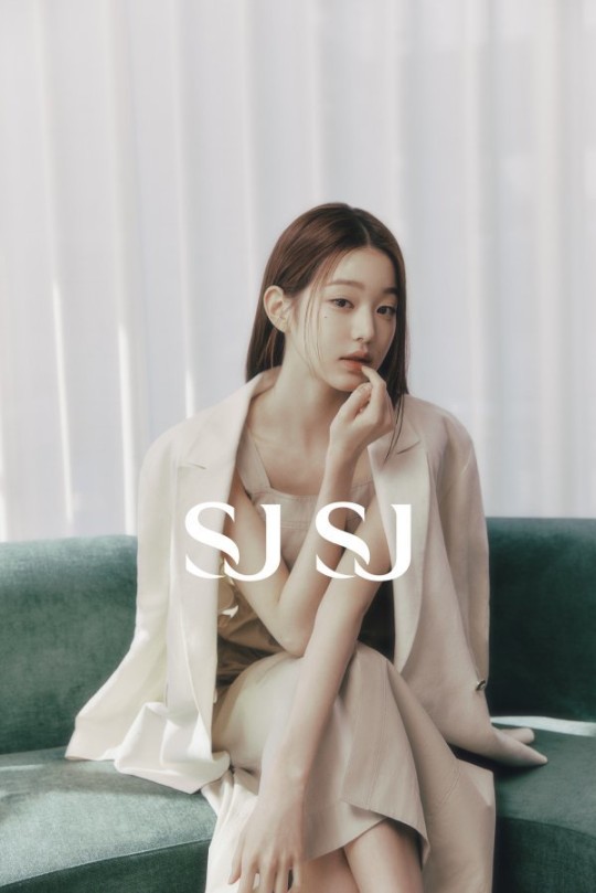 IVE Wonyoung, a more mature ‘twenty’ spring