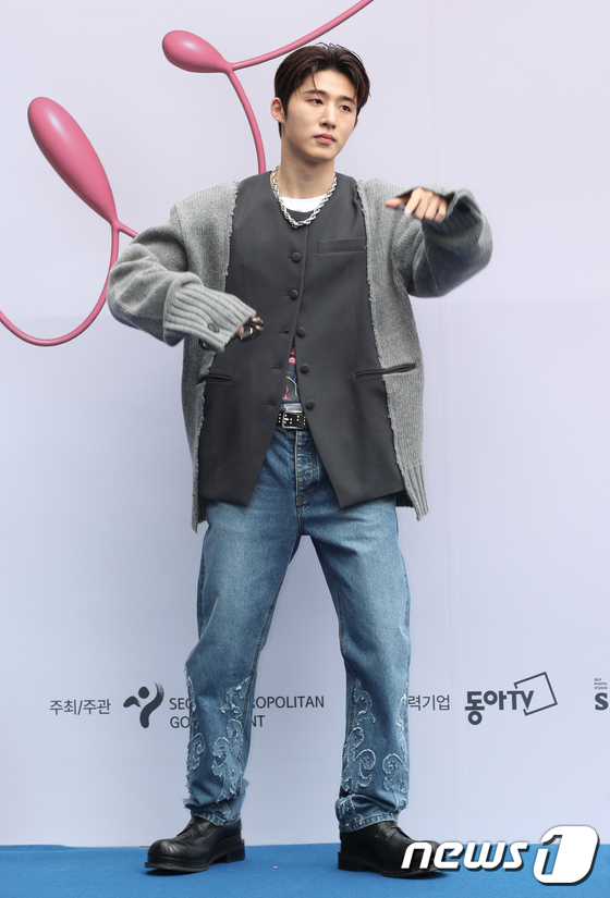 Mantan anggota iKon BI, perjalanan Seoul Fashion Week