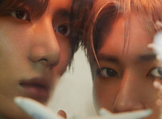 TXT's 'Blue Orange Aid' Beomgyu·Taehyun... 'ELLE KOREA' pictorial release