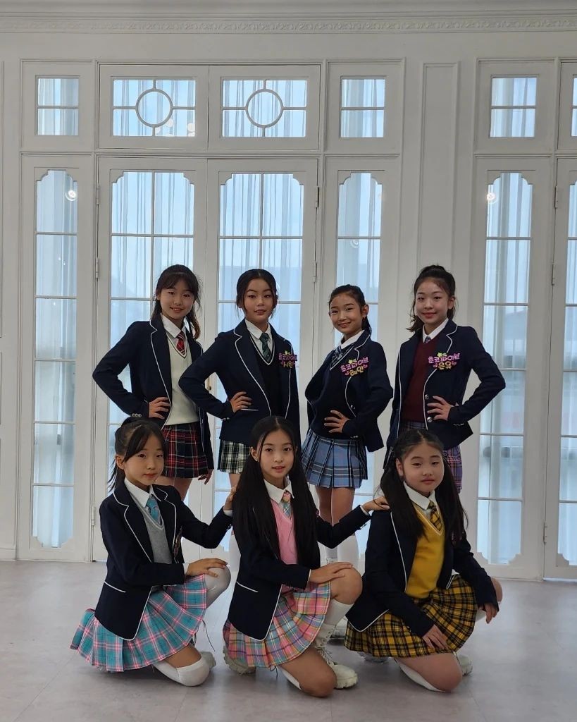 'Youngest' Korean Girl Group With Members Aged 7 to 12 Draws Mixed Reactions 
